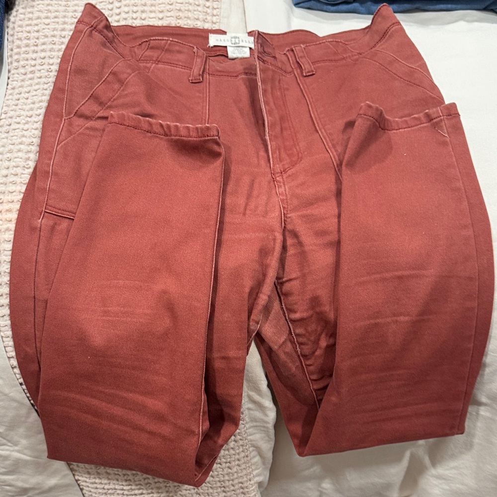Masquerade Women's Cargo Pants in Rust
